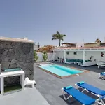 Lunamoon, Villa *